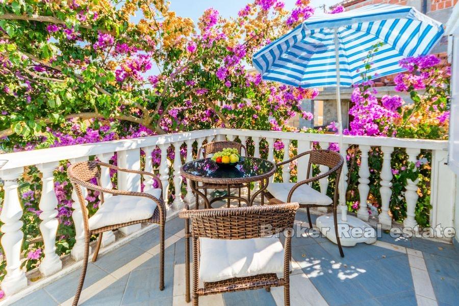 House in a nice bay, overlooking the sea, for sale