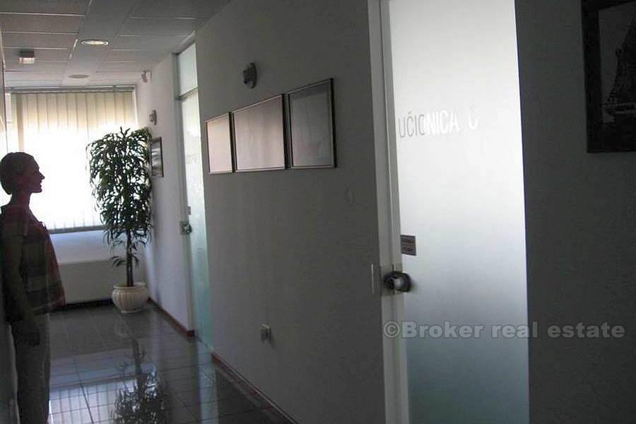 Obchodní prostory v Brda, k pronájmu