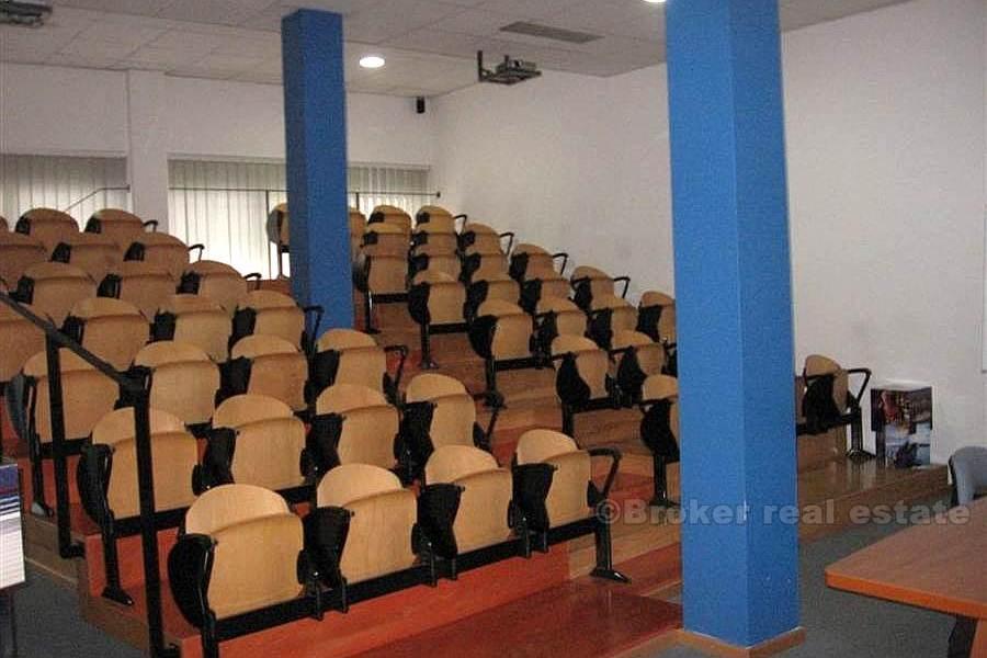 Poslovni prostor na Brdima, za iznajmljivanje