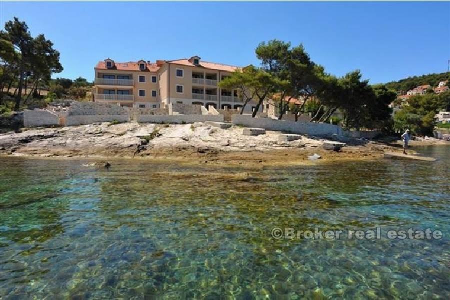Apartments in the first line to the sea, for sale