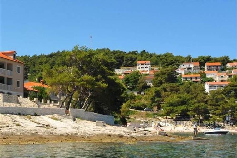 Apartments in the first line to the sea, for sale