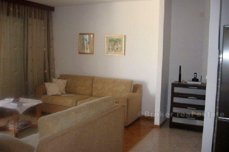 Appartamento con vista sul mare aperto, zona Meje, in vendita