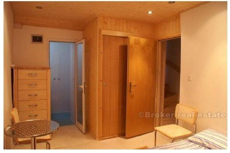 Renowacja kamienicy, na sprzedaż