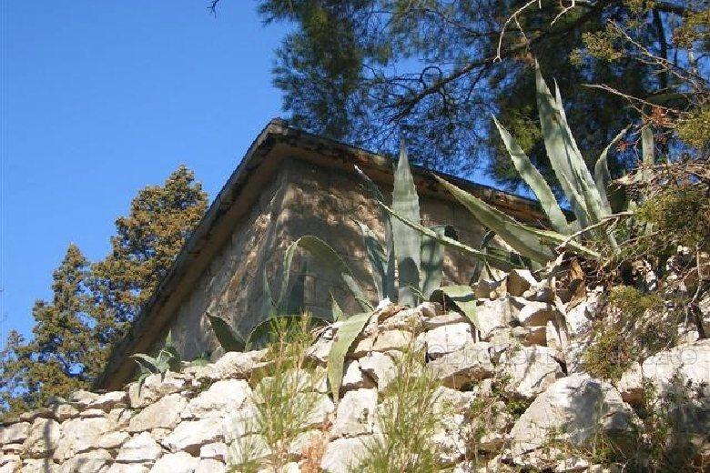 Land plot with two houses, for sale