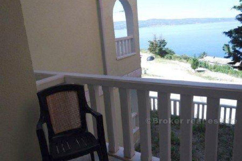 Appartamento duplex con vista sul mare, in vendita