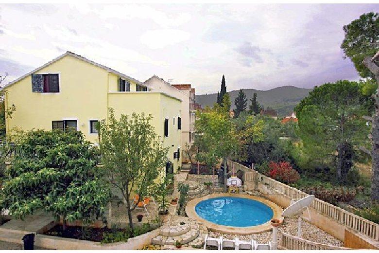 Hus i sentrum, til salgs