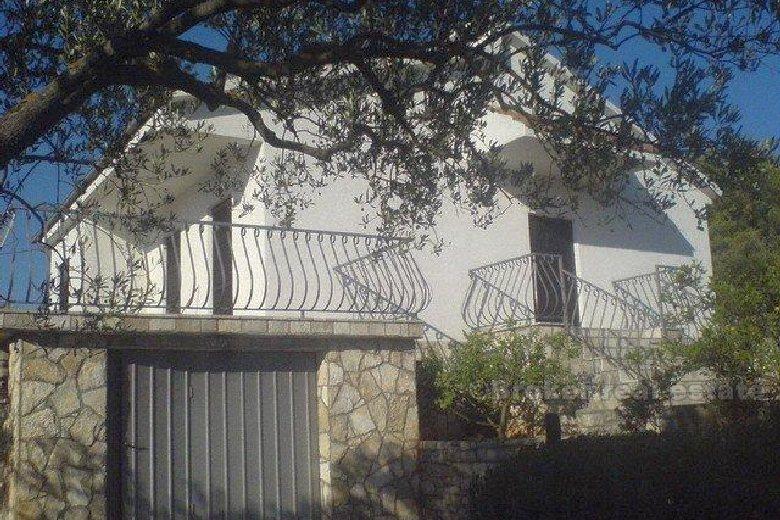 Casa con vista sul mare, in vendita