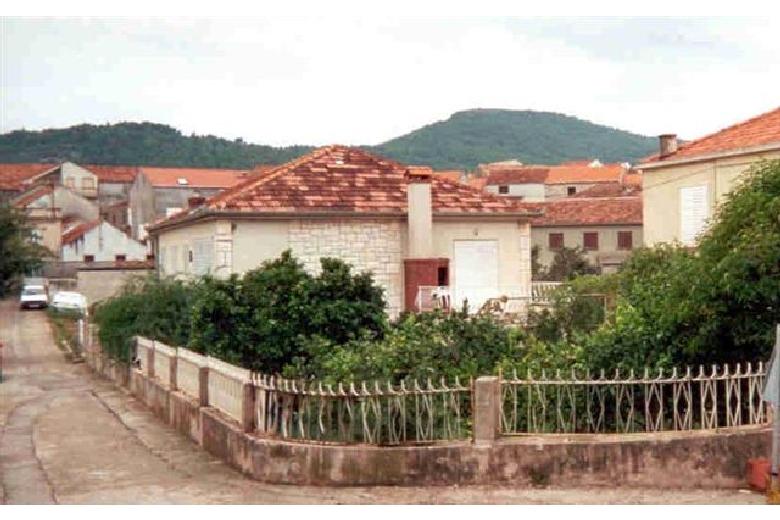 Hus i en liten landsby, til salgs