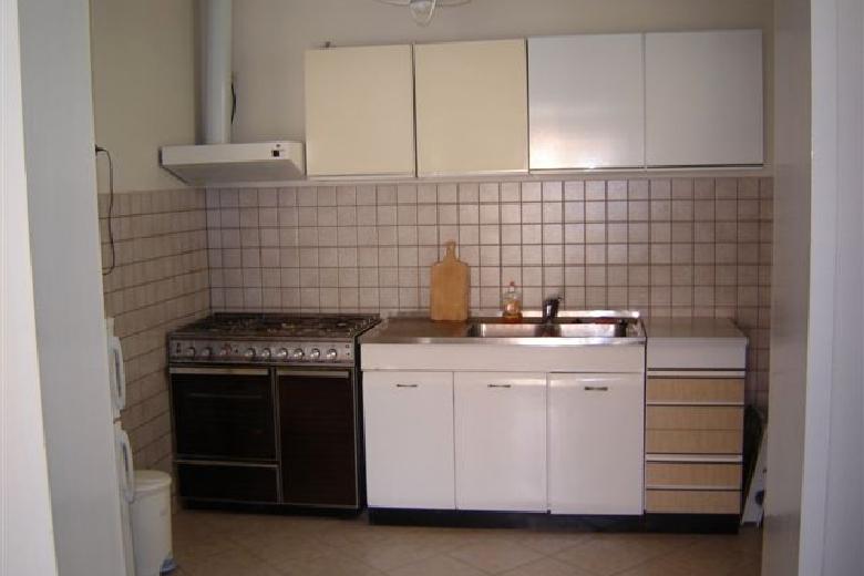 Hus i en liten by, till salu