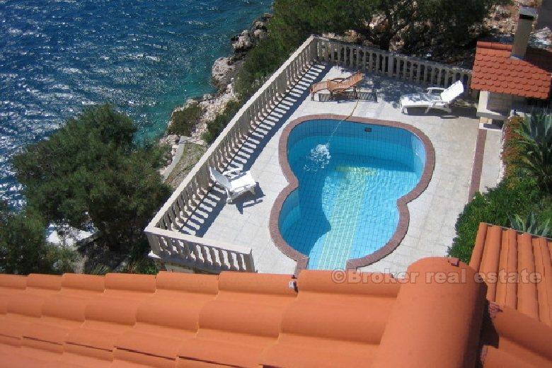 Villa mit Schwimmbad, Strandpromenade, zum Verkauf