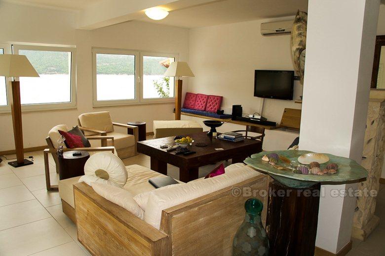 Dom nad morzem, na sprzedaż