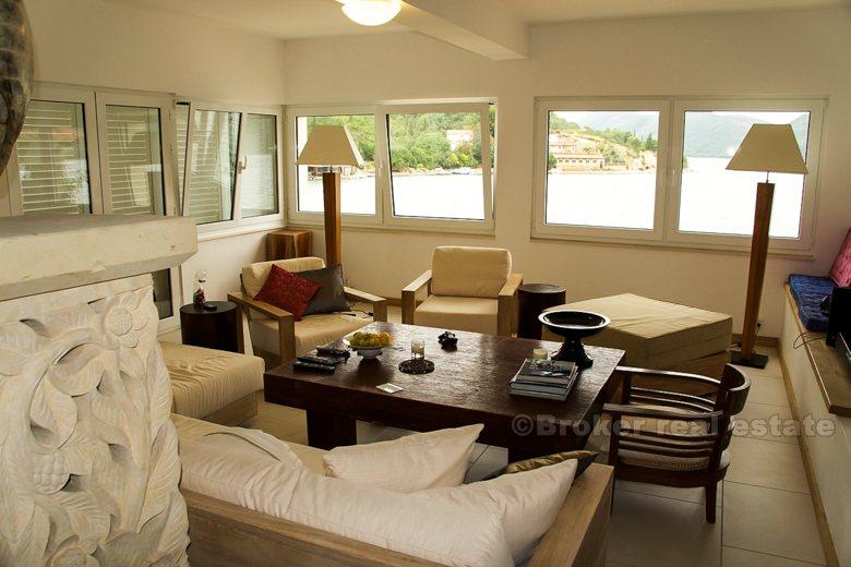 Dom nad morzem, na sprzedaż