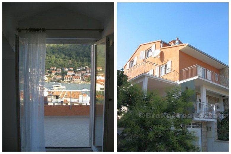 Maison avec vue sur la mer, à vendre