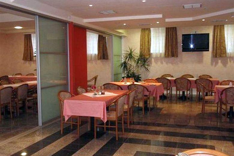 Familjehotell med vacker havsutsikt, till salu