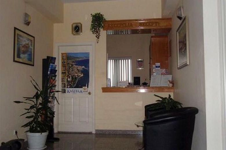 Hotel rodzinny z pięknym widokiem na morze, na sprzedaż