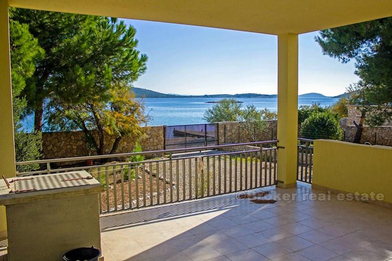 Piękny dom w zabudowie bliźniaczej, na sprzedaż