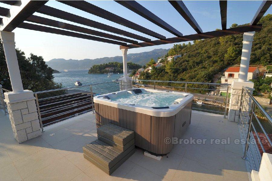 Villa de luxe dans la première rangée de la mer, à vendre