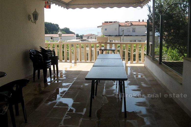 Ładny hotel z panoramicznym widokiem na morze, na sprzedaż