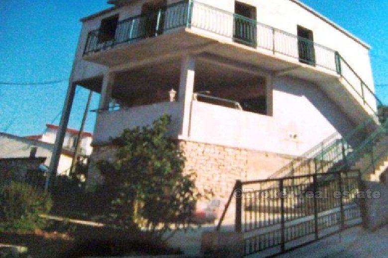 Nedovršena samostojeća kuća, na prodaju