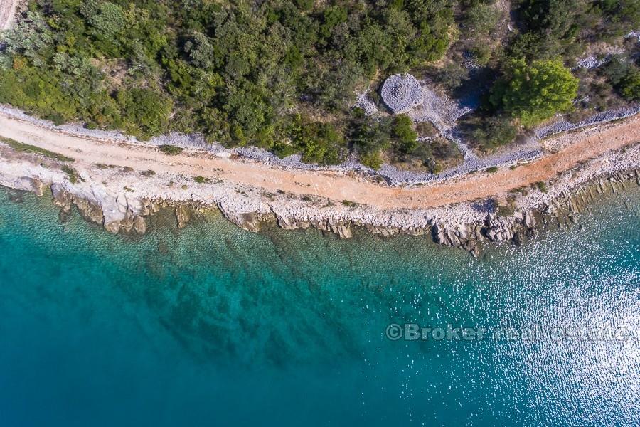 Unique villas on a quiet area, for sale