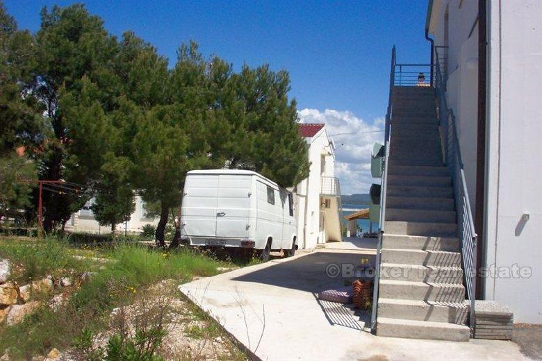 Kleines Hotel in der ersten Reihe zum Meer, zum Verkauf