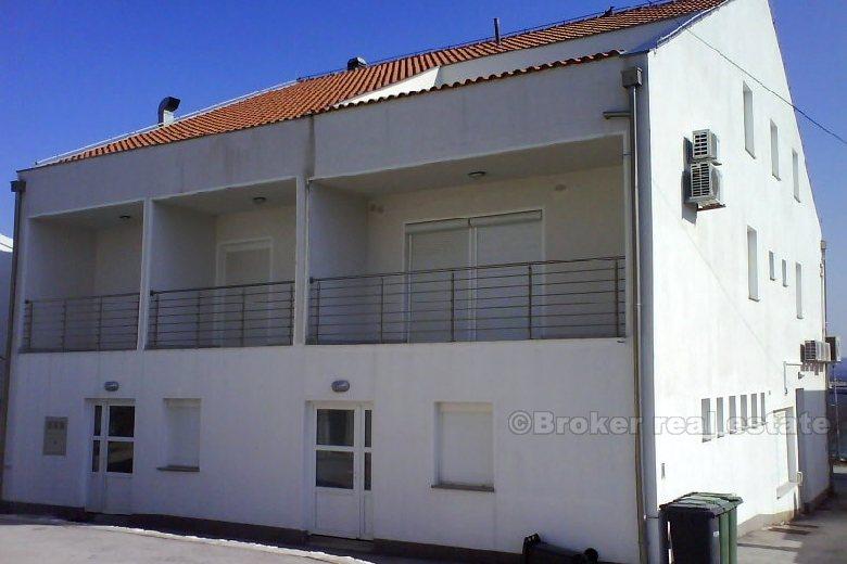 Kleines Hotel in der ersten Reihe zum Meer, zum Verkauf