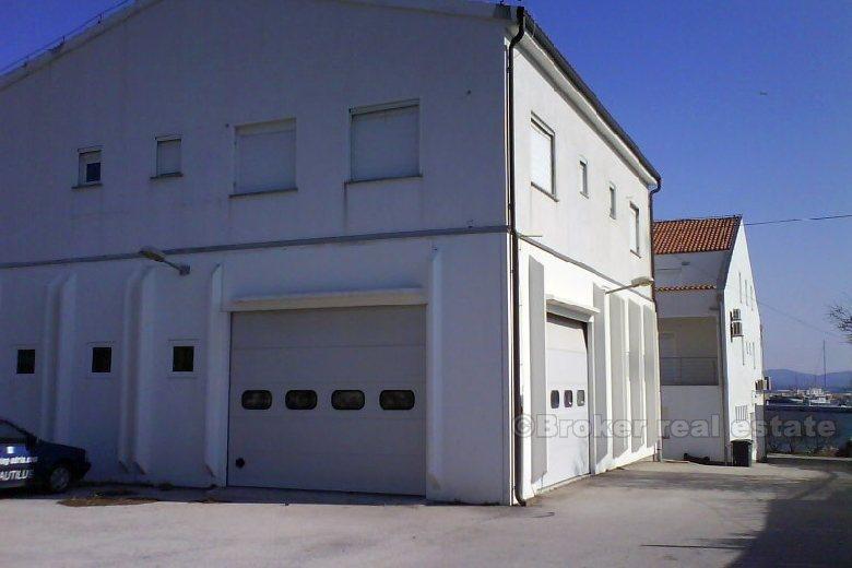 Kleines Hotel in der ersten Reihe zum Meer, zum Verkauf