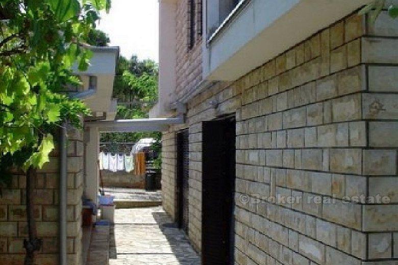 House at the seafront, with its own beach, for sale