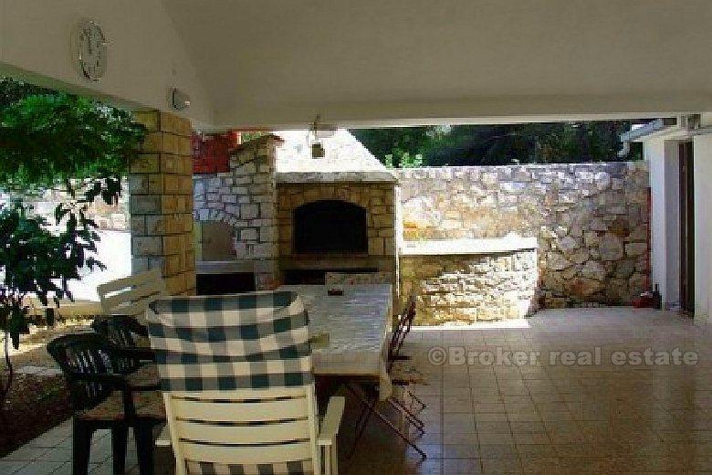 Дом на берегу моря, с собственным пляжем, для продажи