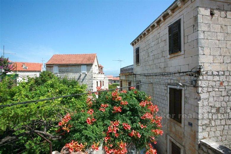 Bella villa nel centro della città, in vendita