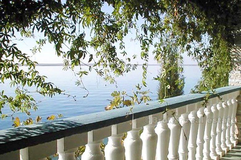 Beautiful family villa, for sale