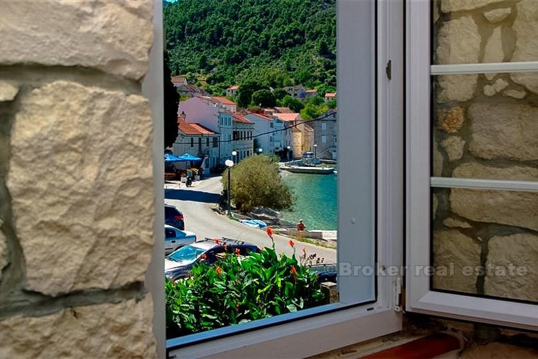 Schönes renoviertes Steinhaus im Zentrum