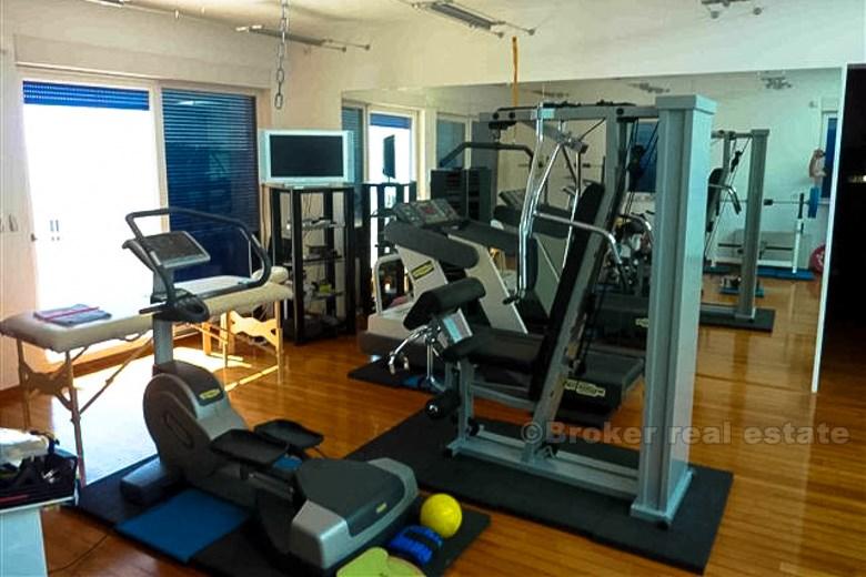 Vila s bazenom u gradu Splitu