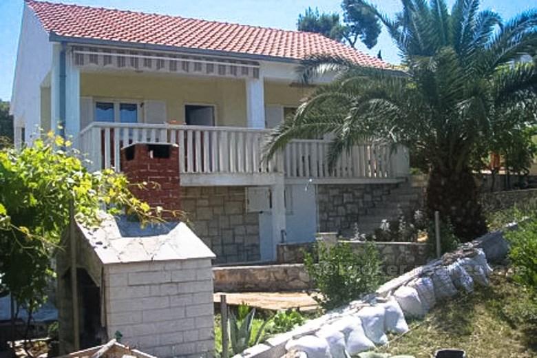 House with two apartments, close to the sea