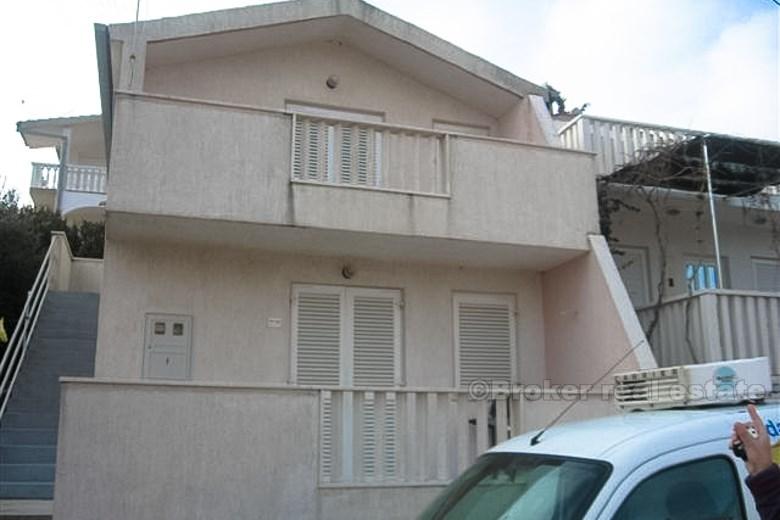 House with two 1-bedroom apartments, for sale