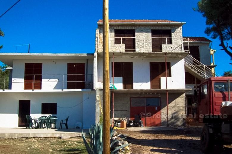 casa, 6 camere da letto semi-indipendente, in vendita