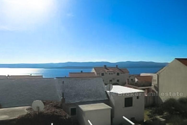 Schöne Wohnung in Bol, mit Terrasse und Meerblick