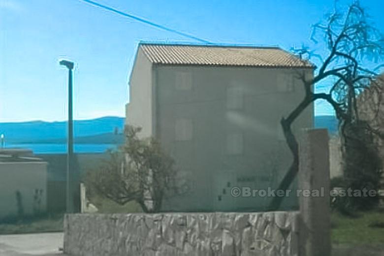 Schöne Wohnung in Bol, mit Terrasse und Meerblick