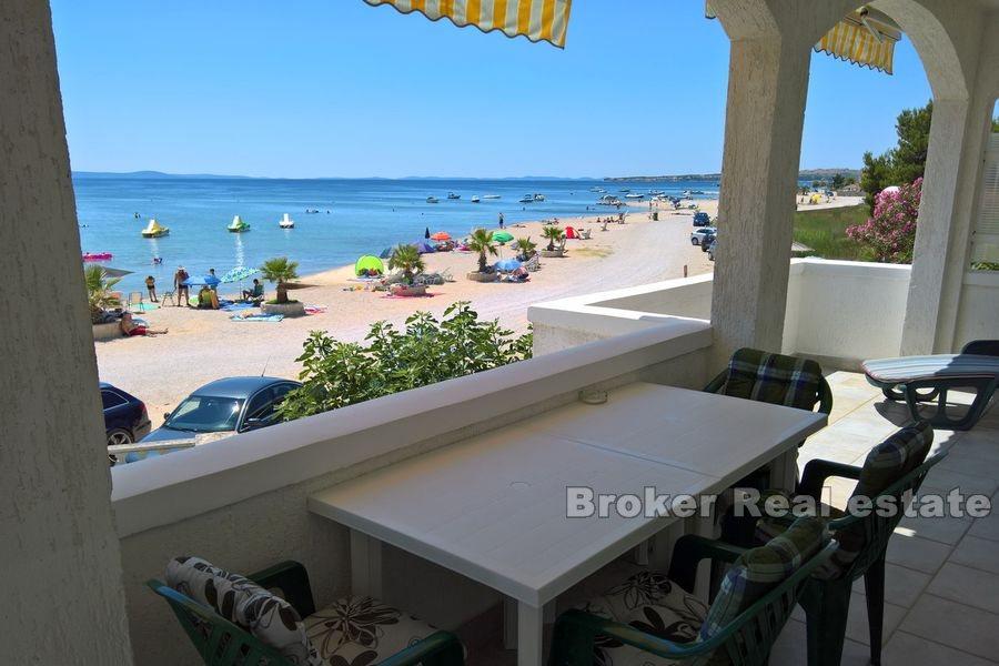 Apartments in the first row to the sea