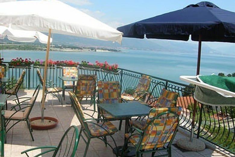 Willa z 9 + 1 luksusowymi apartamentami, restauracja z tarasem