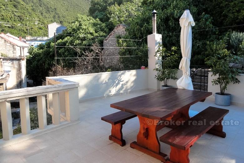 W pełni odrestaurowany kamienny dom