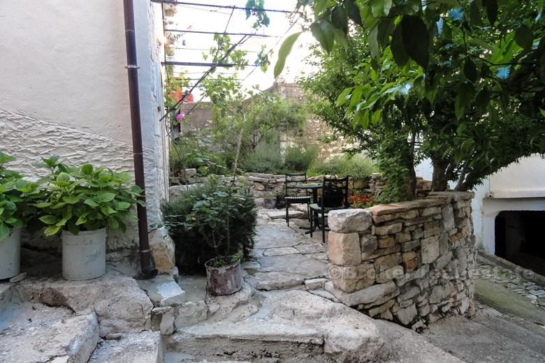 Maison en pierre entièrement restaurée