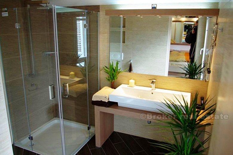 Vacker modern villa, till salu