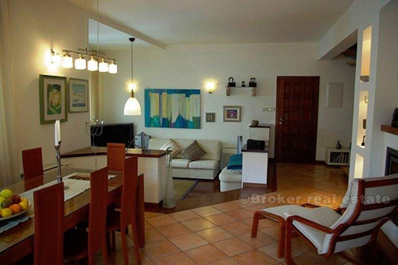 Vacker modern villa, till salu