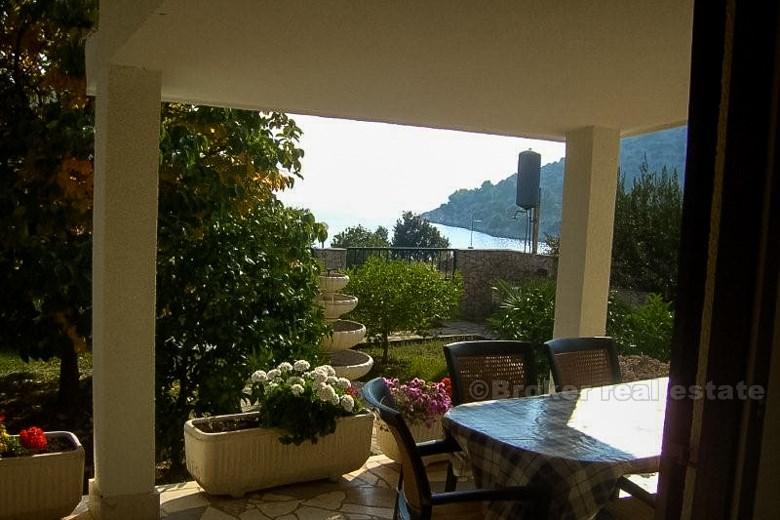 Beautiful family house with 4 separated apartments