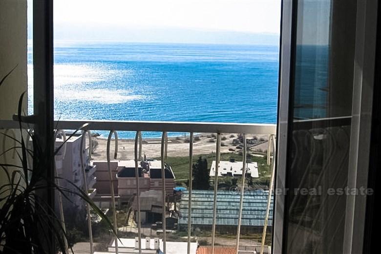 Apartment with sea view