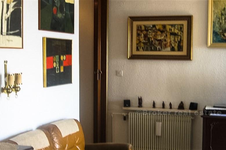 Appartamento con vista mare