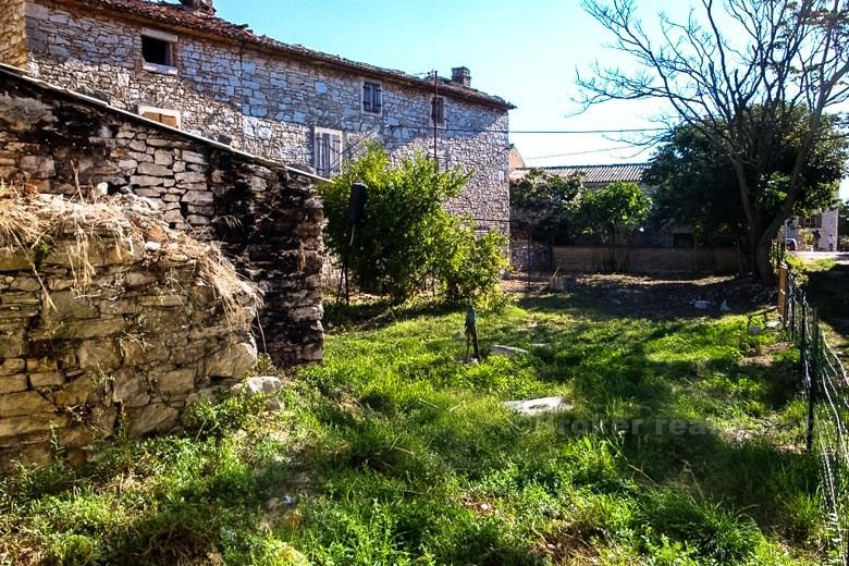 Maison en pierre authentique, à vendre
