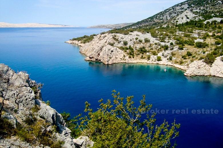 Attraktive huset første raden til sjøen, for salg