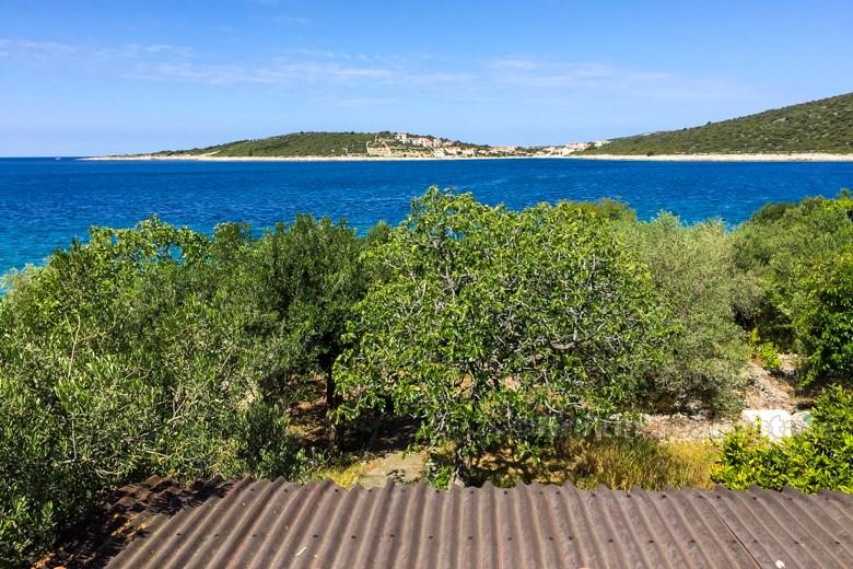 Vakker liten steinhus, for salg